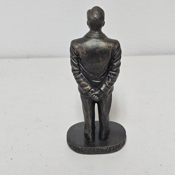 TAPS Gallagher Niagra University 1946-1968 Bobble Dobbies Figurine - Picture 2 of 8